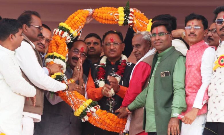 राजिम कुंभ की भव्यता पुनः लौटेगी, देशभर से आयेंगे साधु संत: मुख्यमंत्री साय राजिम कुंभ की भव्यता पुनः लौटेगी, देशभर से आयेंगे साधु संत: मुख्यमंत्री साय