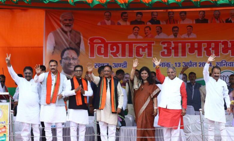 गद्दे में सोने वाले भ्रष्ट कांग्रेसी अब सो रहे हैं जेल की जमीन पर…मुख्यमंत्री बोले, प्रदेश में अब सुशासन की सरकार गद्दे में सोने वाले भ्रष्ट कांग्रेसी अब सो रहे हैं जेल की जमीन पर…मुख्यमंत्री बोले, प्रदेश में अब सुशासन की सरकार